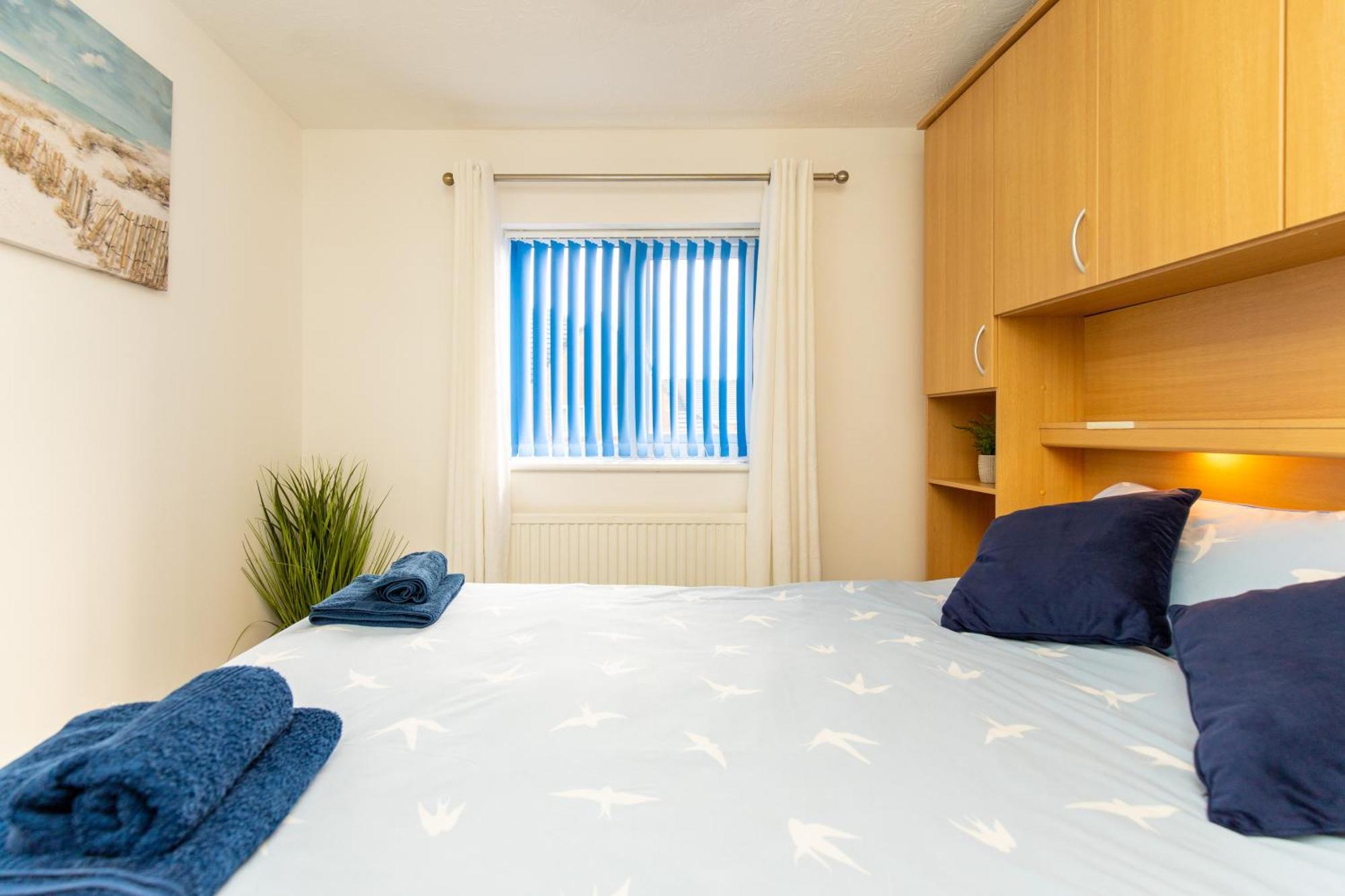 Comfortable And Spacious Superb Holiday Home In Llanelli, Dog Friendly Esterno foto