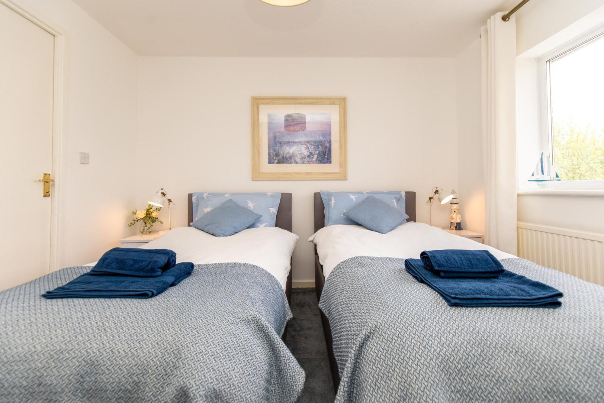 Comfortable And Spacious Superb Holiday Home In Llanelli, Dog Friendly Esterno foto