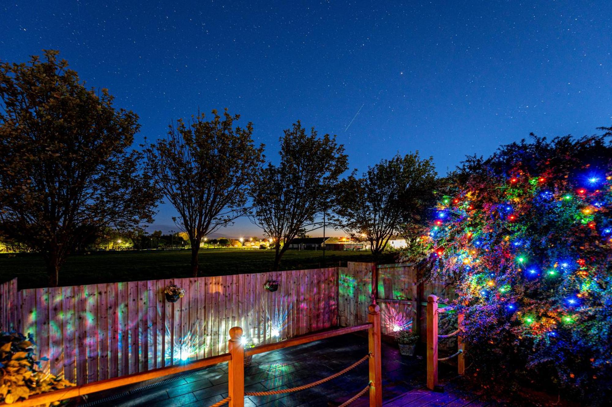 Comfortable And Spacious Superb Holiday Home In Llanelli, Dog Friendly Esterno foto