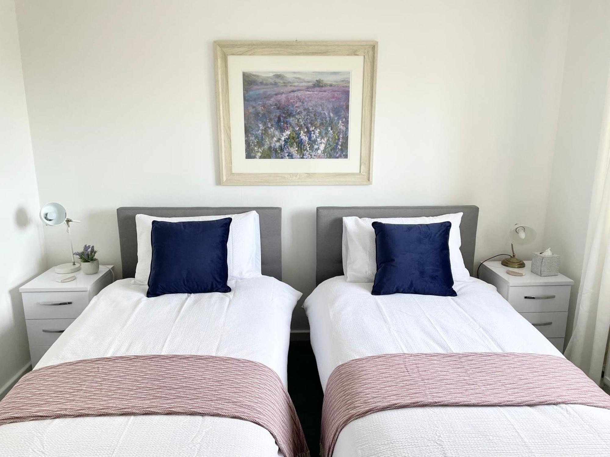 Comfortable And Spacious Superb Holiday Home In Llanelli, Dog Friendly Esterno foto